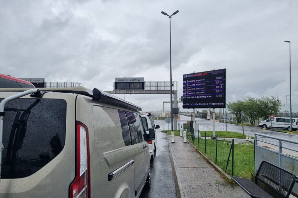 Abfahrtszeiten am Eurotunnel-Terminal