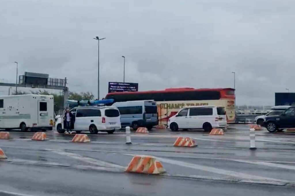 Mit dem Bus nach England durch den Eurotunnel