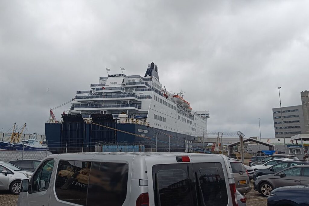 DFDS-Fähre von IJmuiden nach Newcastle